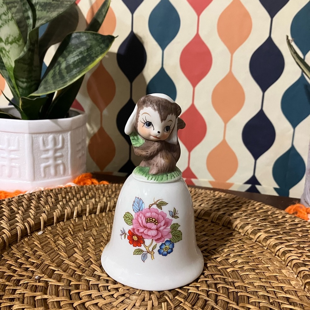 Vintage Wal-Mart Adorable Ceramic/Porcelain Floral Chipmunk/Squirrel Bell